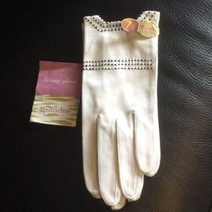 NEW Vintage Luxury White Gloves